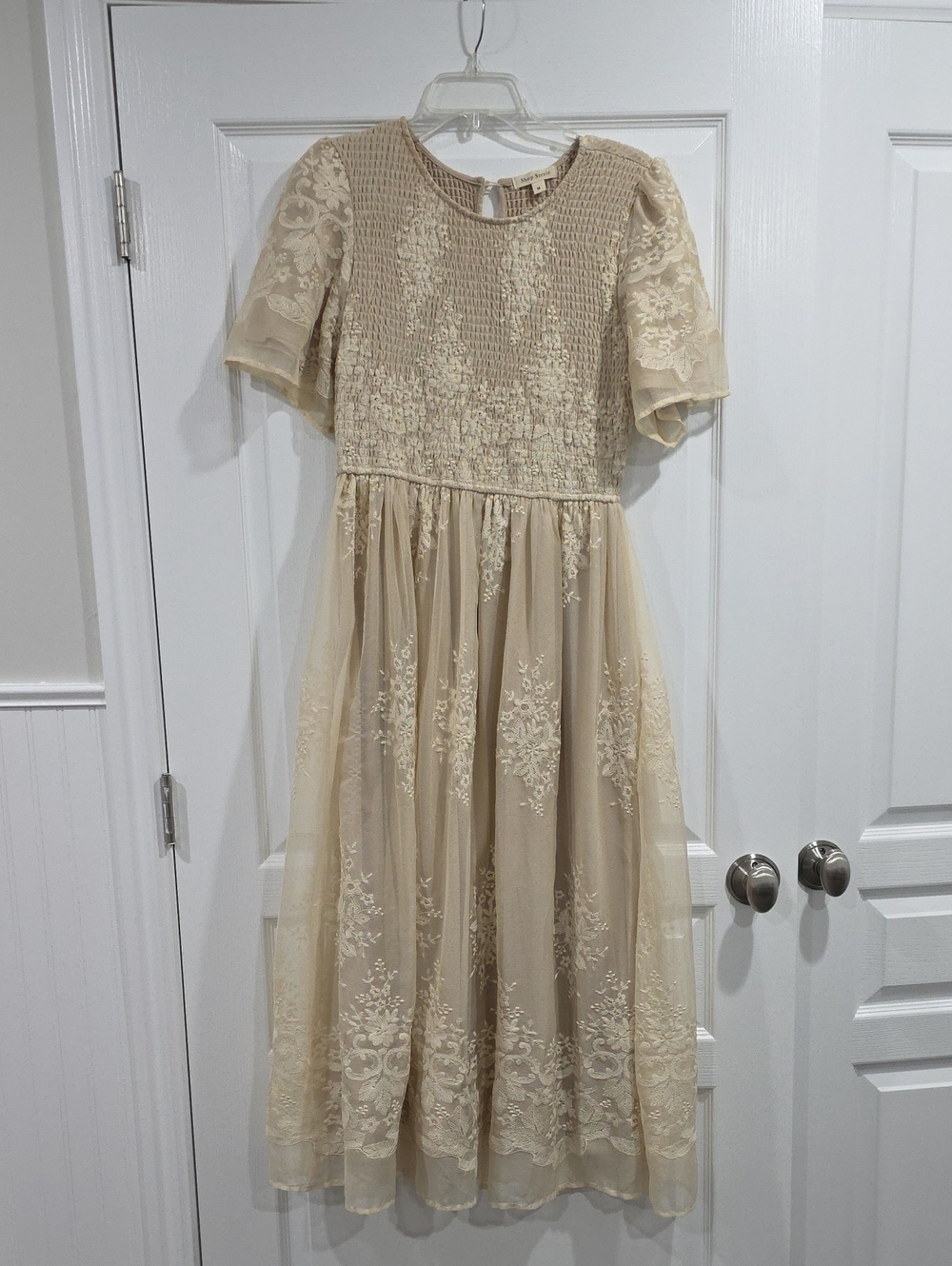 Cream Lace & Tulle Maxi Dress